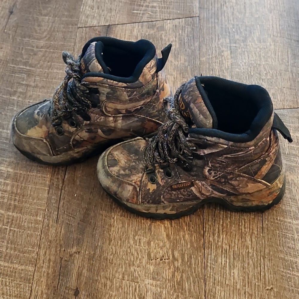 Read Head Boots - Picture 2 of 9